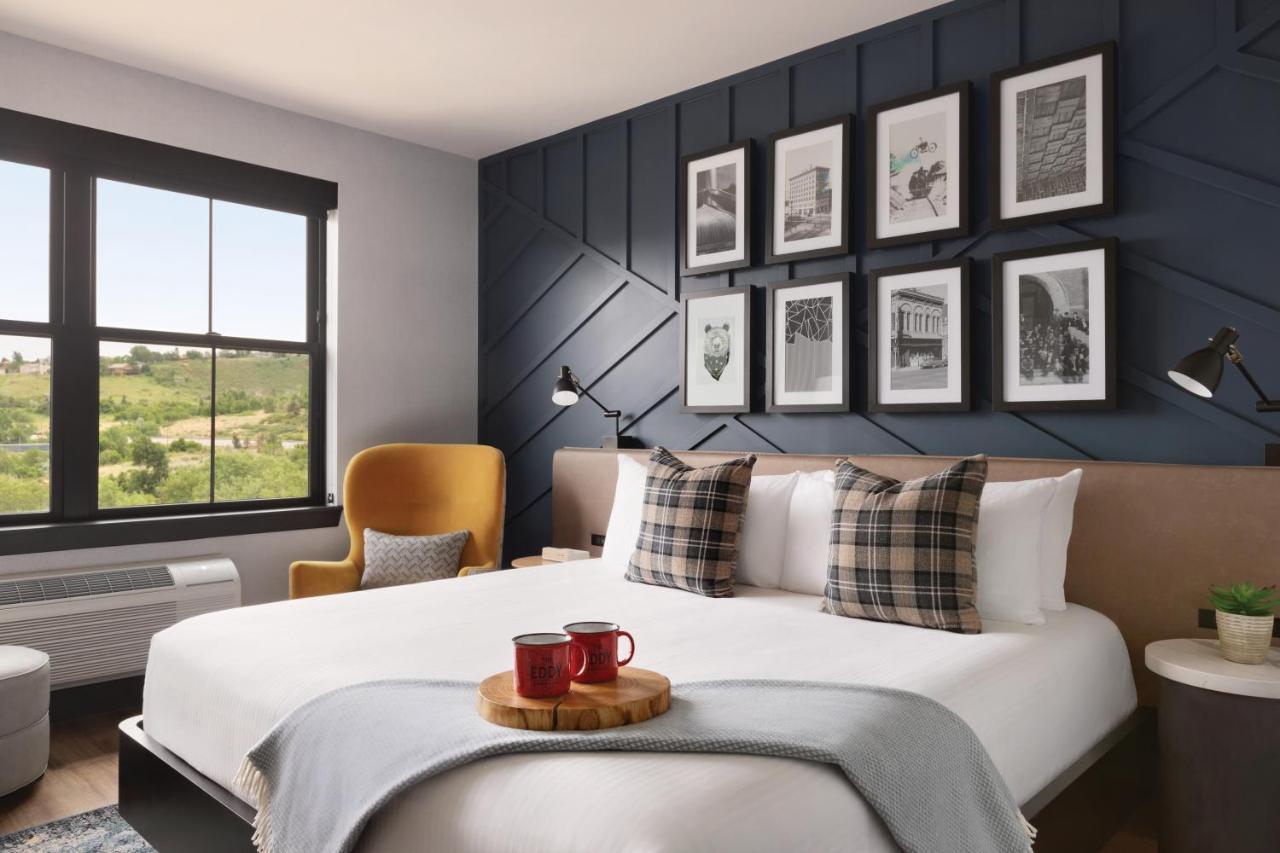The Eddy Taproom & Hotel Golden Bagian luar foto