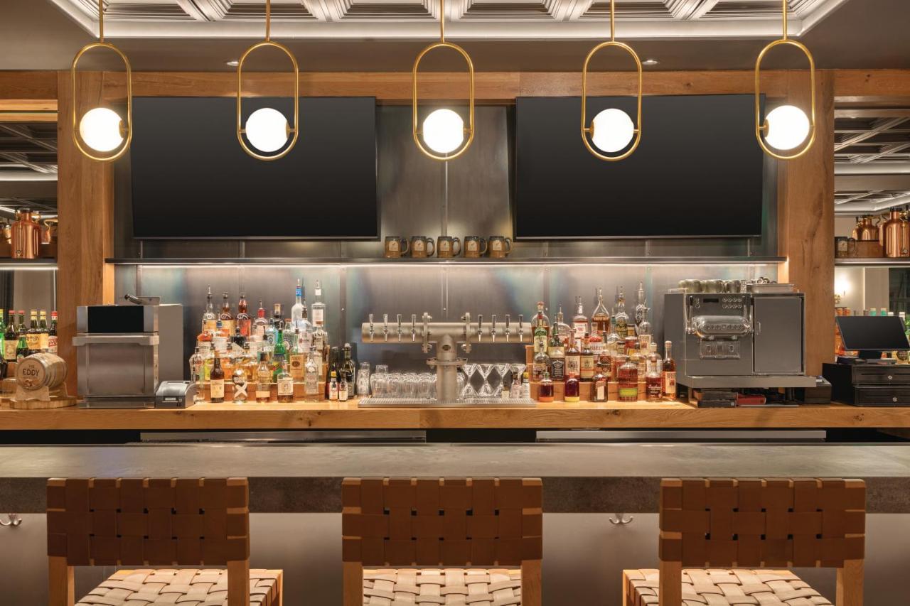 The Eddy Taproom & Hotel Golden Bagian luar foto