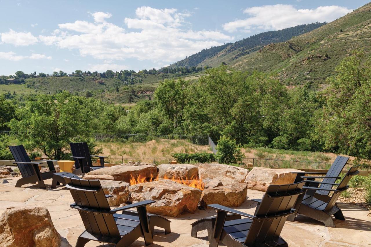 The Eddy Taproom & Hotel Golden Bagian luar foto